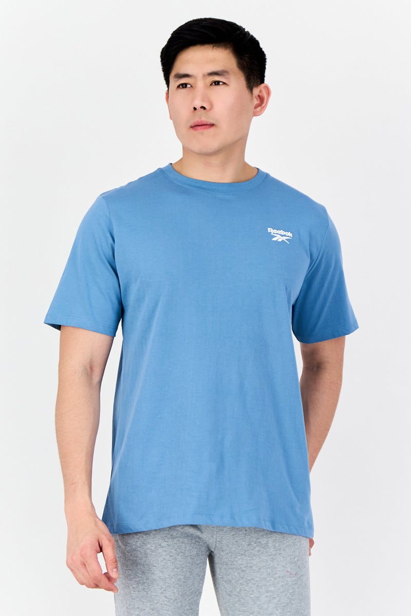 Reebok تي شيرت رياضي للرجال بأكمام قصيرة مناسب للخارج، أزرق فاتح - Image 1
