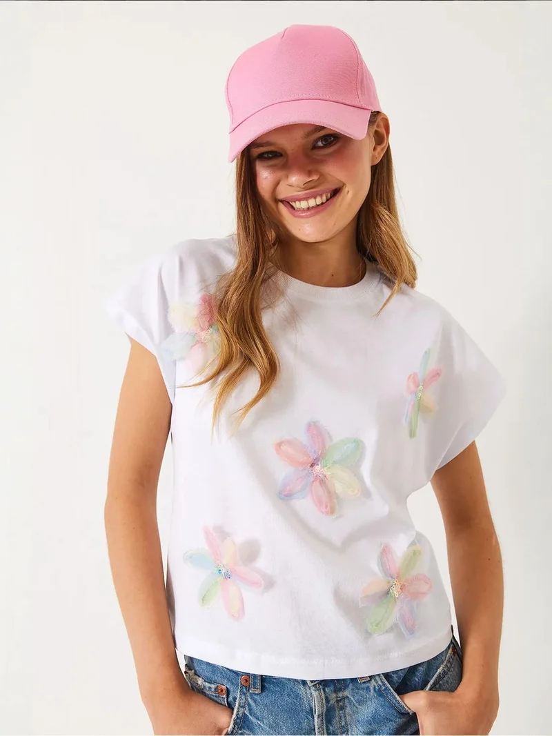 Bianco Lucci LUCCI Embroidered Short Sleeve Crew Neck Tee