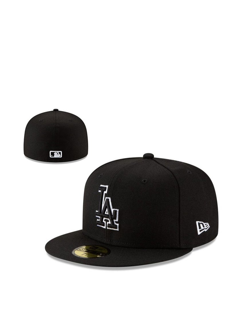 NEW ERA - Effortlessly Chic: NEW ERA's Sophisticated Black Baseball Hat - Image 1
