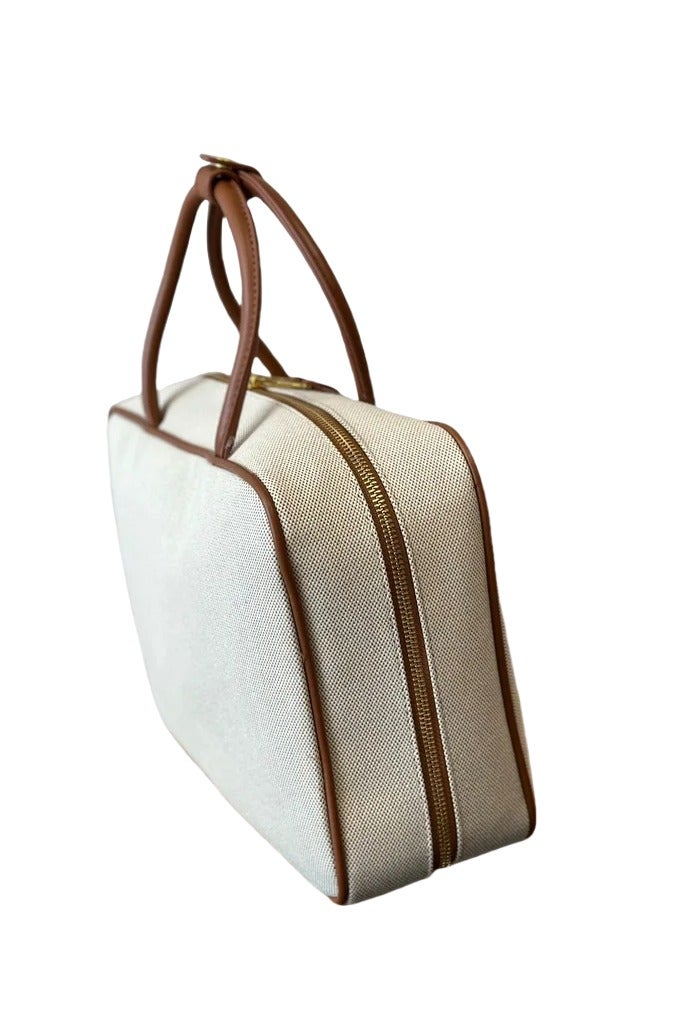 مياو مياو حقيبة كتف كبيرة بحزام طويل ومقبض علوي - Image 2