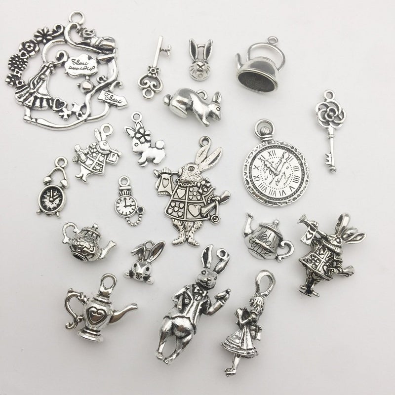 iloveDIYbeads 40 قطعة سحر فضي عتيق من أليس في بلاد العجائب لحفلة الشاي ستيمبانك فيكتوري للزينة (M077) - Image 2