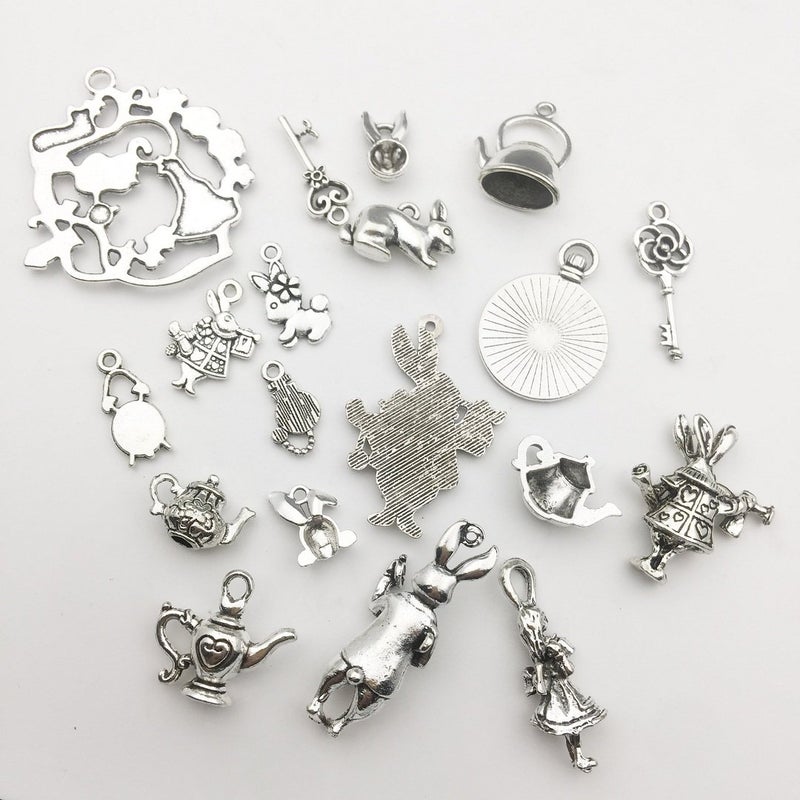iloveDIYbeads 40 قطعة سحر فضي عتيق من أليس في بلاد العجائب لحفلة الشاي ستيمبانك فيكتوري للزينة (M077) - Image 3