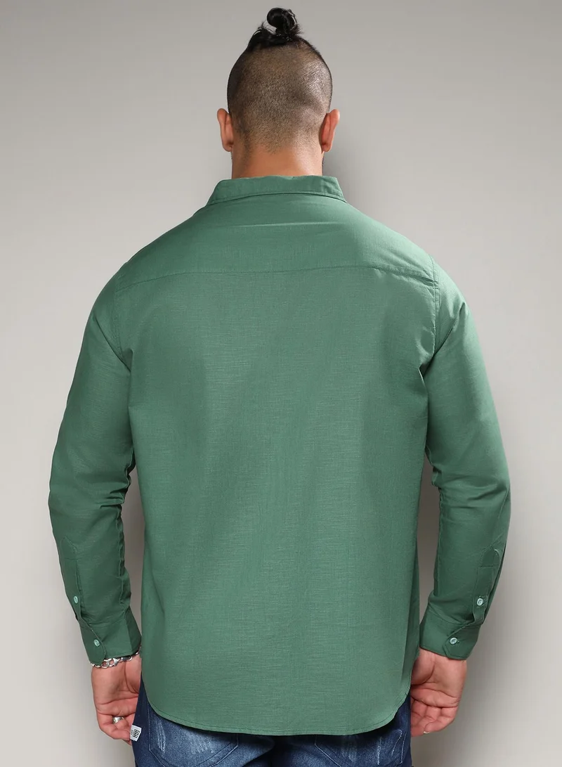 انستافاب بلس قميص رجالي بأزرار أساسية باللون الأخضر السرخس