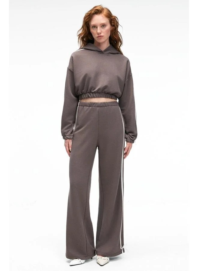 GRIMELANGE NYRELLA Women's Oversized Sweatpants with Side Pockets and Side Stripe, Comfortable Fit, Anthracite.