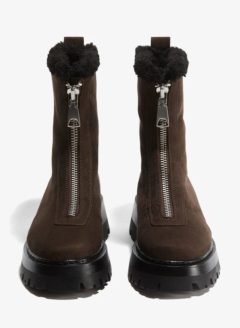 اتش اند ام بووت مبطن يمنح الدفء