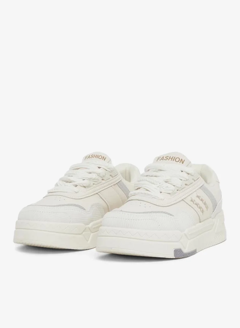 ستايلي اكتيف سنيكرز ستيلى برباط ونعل سميك