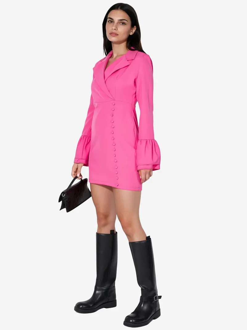 جينيفر Fitted Mini Dress With V-neck And Buttons