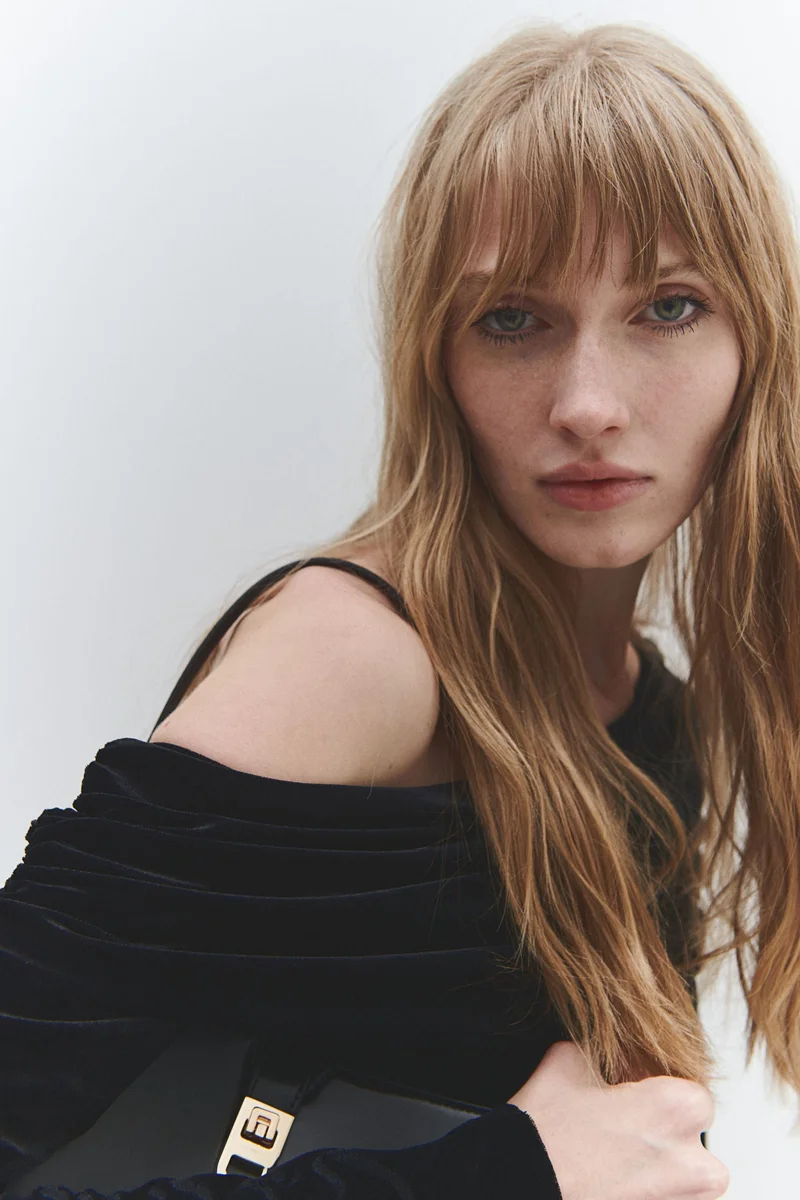 H&M One-shoulder velour dress