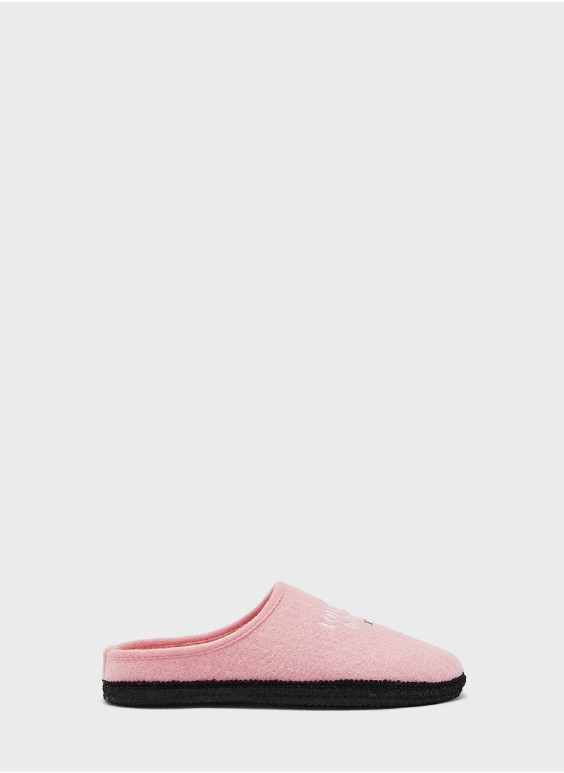 TOMMY HILFIGER - Youth Logo Bedroom Slippers - Image 1