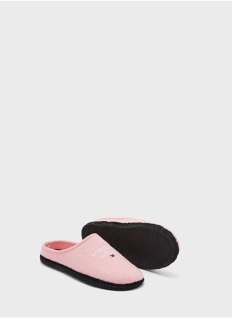 TOMMY HILFIGER - Youth Logo Bedroom Slippers - Image 1