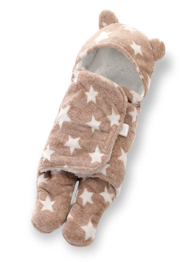 First Kick بطانية فيرست كيك للأطفال حديثي الولادة من الصوف والبوليستر، فائقة النعومة ومتينة، تُستخدم كغطاء أو كيس نوم للأطفال الرضع (76 سم × 70 سم، من 0 إلى 6 أشهر) - بيج بنقشة نجوم - Image 1