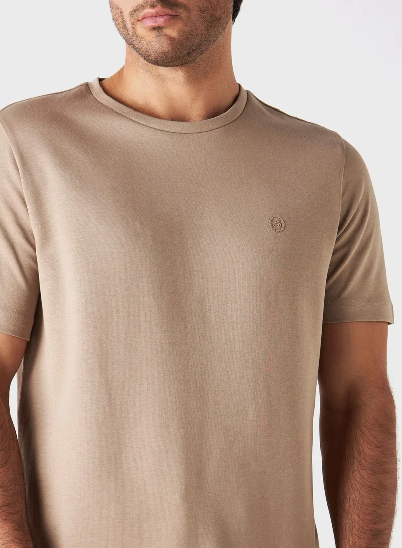 ايكونيك Essential Crew Neck T-Shirt