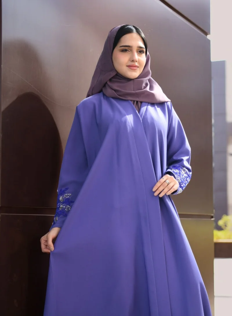 HAWRAA ABAYA Purple quarter-cloche wrap abaya with hand embroidery on the sleeves