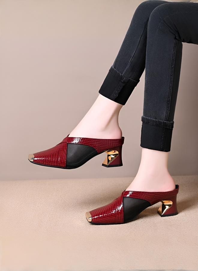 Chic Square-Toe Toe-Protection Slippers with Distinctive Pattern - Image 1