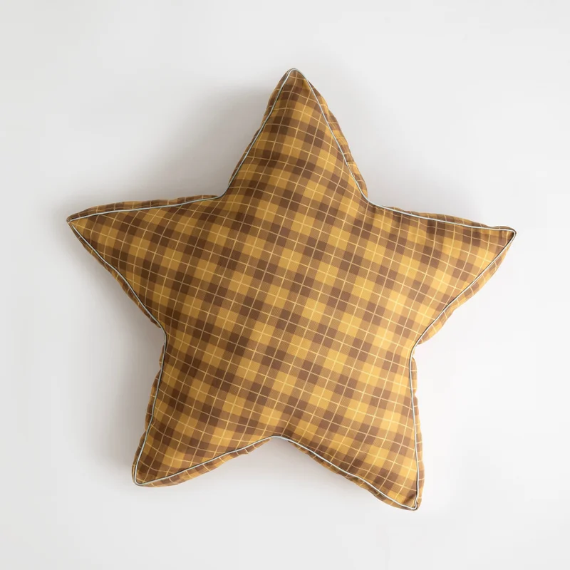 FILLE A FILLE Honey Star XL pillow
