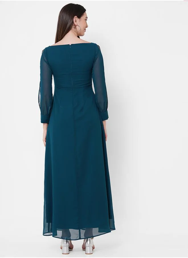 ميش Embellished Waistband Maxi Dress with Slit Sleeve by Styli