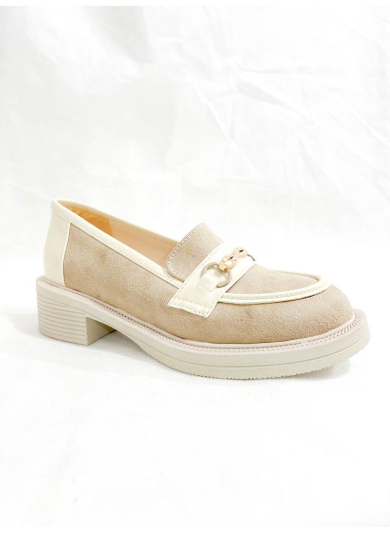 كعب أنيق للنساء