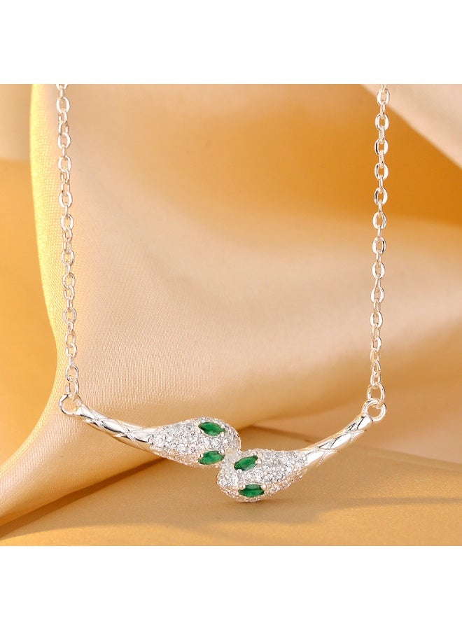 KUYING Fashionable Retro Light Luxury Personalized Necklace 