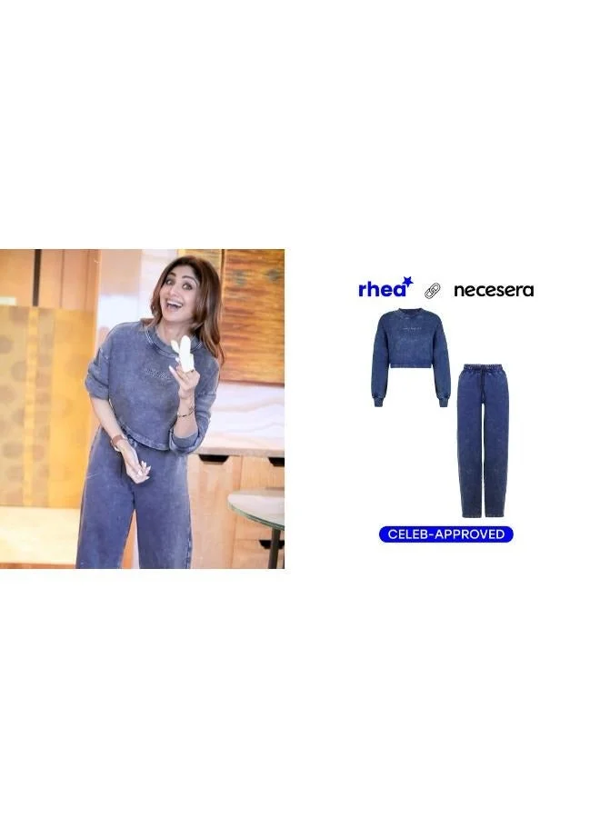 نسيسيرا Just Text Me' Denim Wash Cropped Sweatshirt