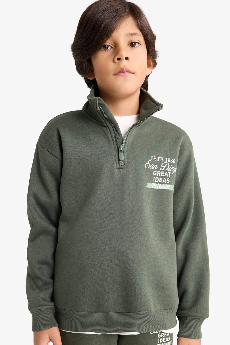 ديفاكتو Boy Regular Fit Half Zippered Soft Fuzzy Inside Sweatshirt
