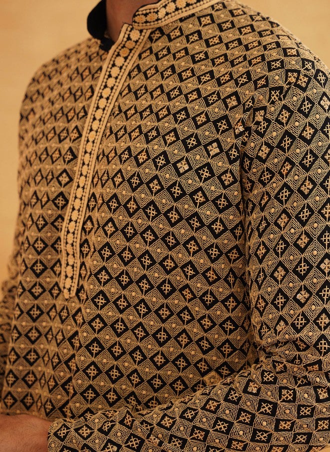 Sojanya Ethnic Motifs Embroidered Pure Cotton Kurta for Men - Image 2