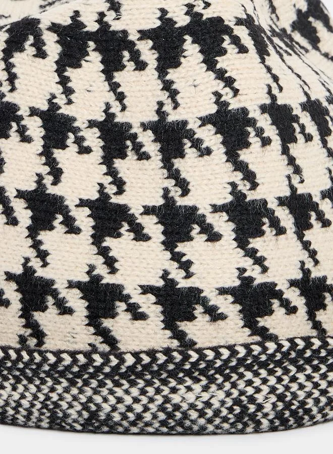 Styli Houndstooth Pattern Hat