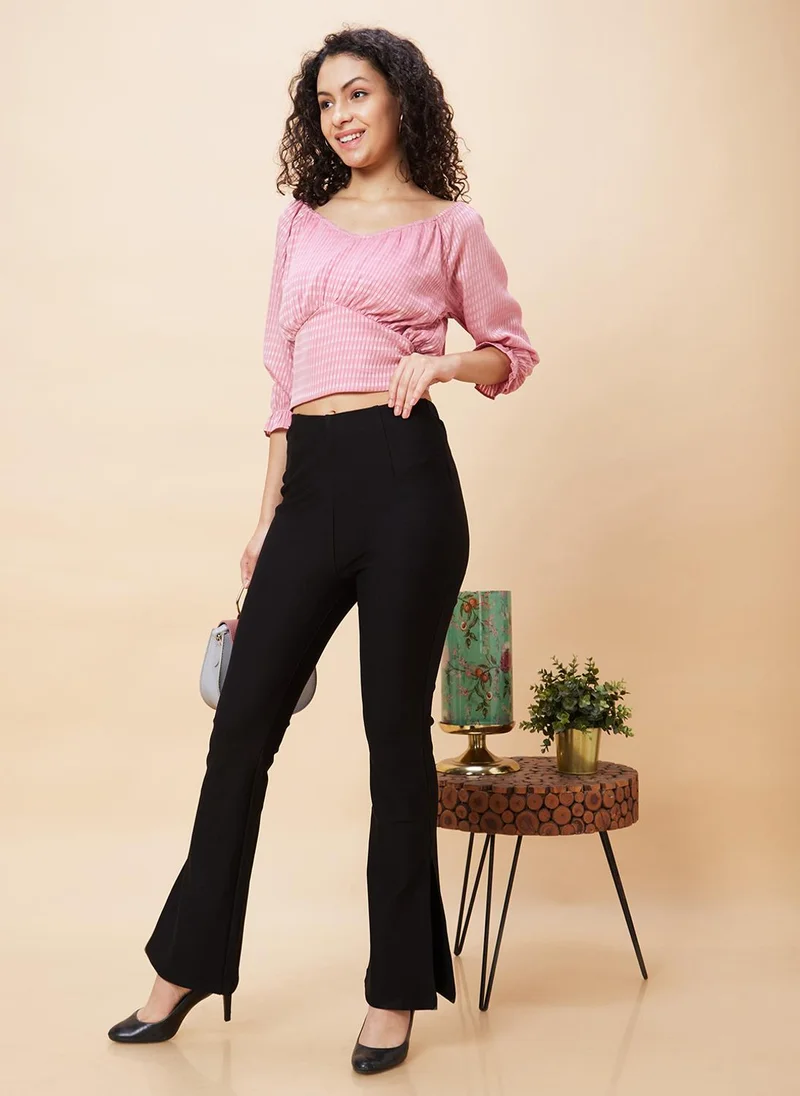 جلو باص جلوبس تريجينجز نسائي بخصر عالٍ وفتحة جانبية بقصة واسعة من الأسفل