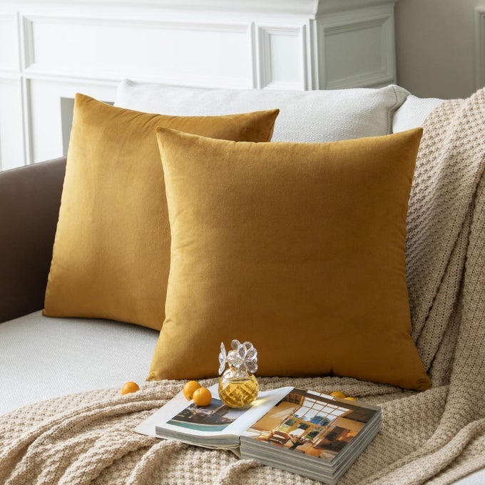 SET OF 2 GOLDEN BROWN COLORED SOLID VELVET THROW PILLOW COVERS COZY SOFT ACCENT PILLOW CASES FOR SOFA COUCH BED AND LIVING ROOM 18X18