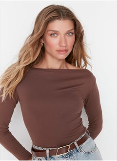 trendyol Brown Fitted Long Sleeve Bateau Neck Viscose Stretchy Knitted Blouse TWOAW21BZ0106  - Image 2