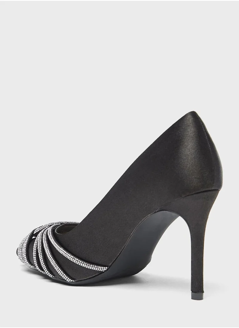 shoexpress Pointed Toe Pumps