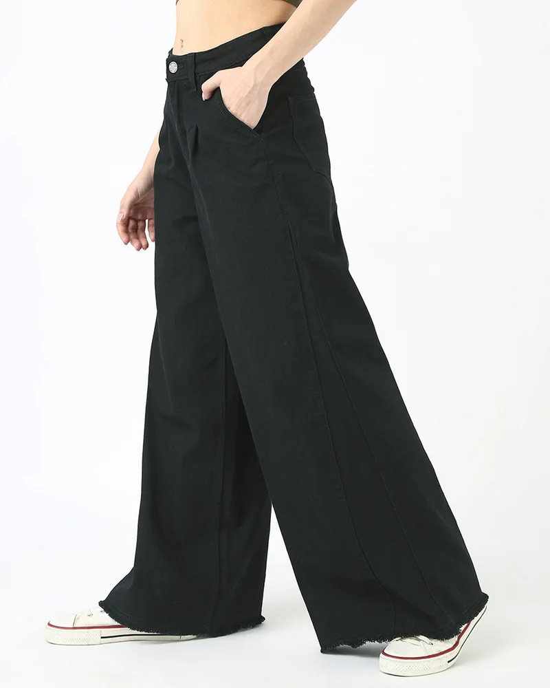 بيواكوف جينز نسائي أسود لامع بقصة واسعة مستوحى من الطراز الكوري