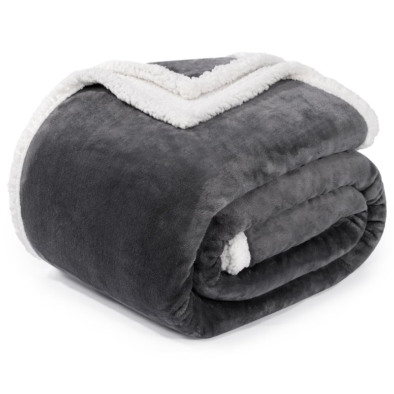 Beautex Sherpa Fleece رمي البطانيات الناعمة الناعمة من الفانيلا الفخمة بطانية ورمي بطانيات رمادية رمادية غامضة لأريكة أريكة أريكة (50 "" × 60 "رمادية) - Image 1