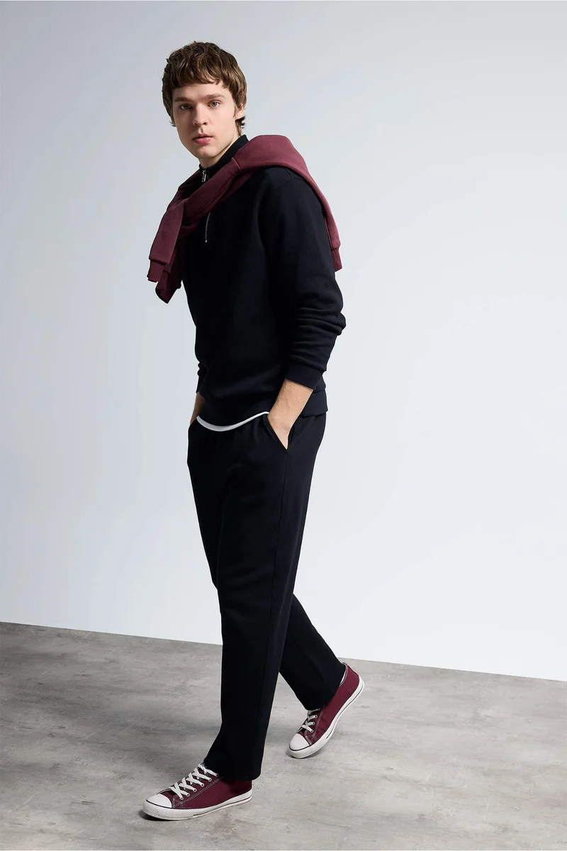 ديفاكتو Regular Fit Regular Hem With Pockets Trousers