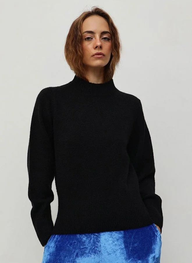 Ribbed Black Pullover for Women