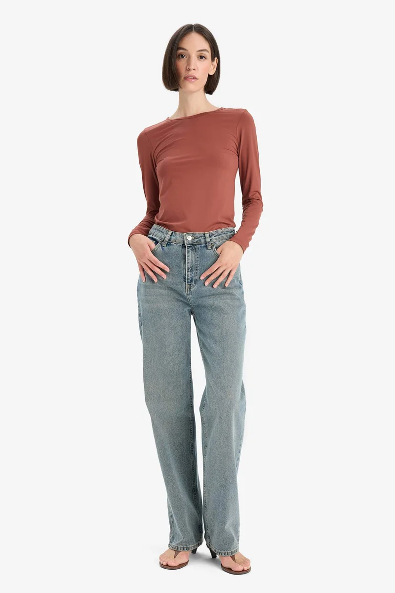 ديفاكتو Slim Fit Crew Neck Basic Long Sleeve T-Shirt