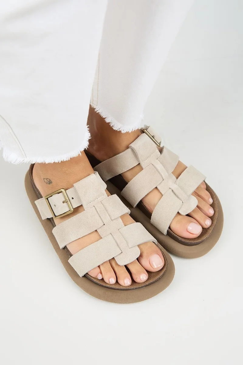 Manijero Manijero (Hicks) Women's Genuine Leather Buckle Strap Slippers in Beige