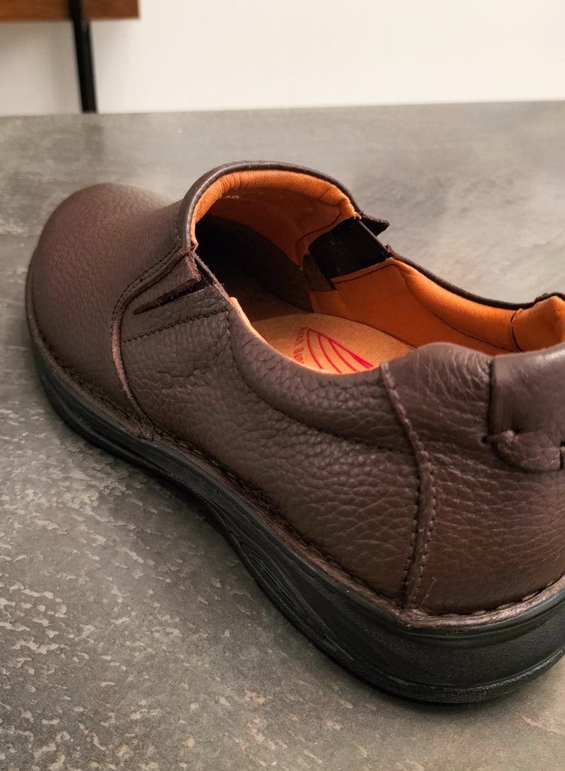 Hand Made shoes with comfort rubber sole and Medical Brush