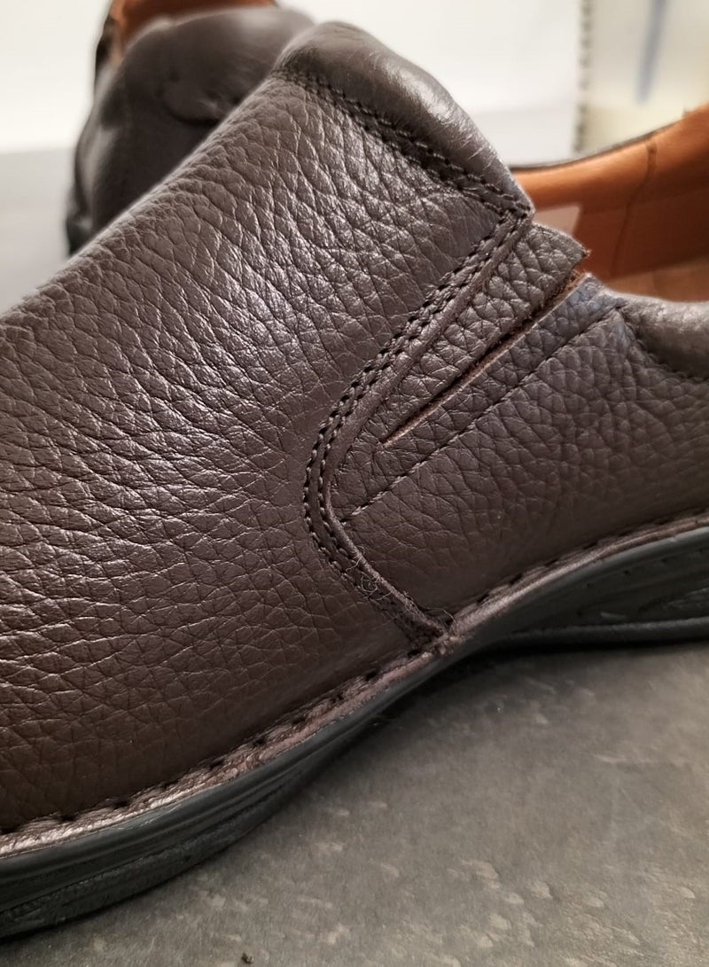 Hand Made shoes with comfort rubber sole and Medical Brush