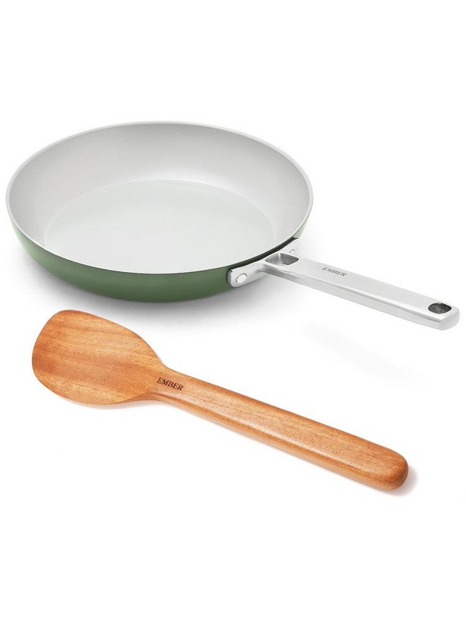 Ember Cookware مقلاة إمبر كوكوير أركيلا سيراميك غير لاصقة 24 سم | مقبض من الفولاذ المقاوم للصدأ | 1x ملعقة مسطحة | آمنة للاستخدام مع الحث | مقلاة غير سامة | خالية من PFAS و PTFE | سلسلة كابري | أخضر - Image 1