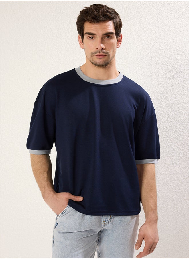 trendyol Navy Blue Boxy Fit/Square Cut Soft Texture Interlock Fabric T-Shirt  - Image 4