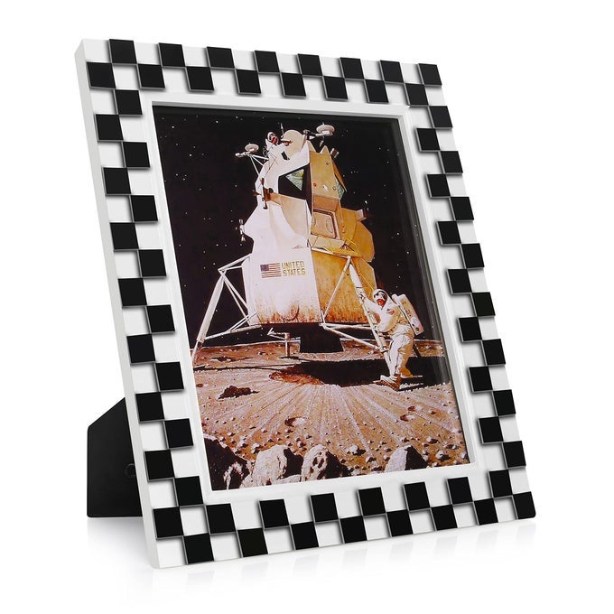8X10 FUNKY PICTURE FRAMES CHECKERED BLACK AND WHITE PICTURE FRAME COOL UNIQUE CHECKERED HOME DECOR FOR WALL OR TABLETOP DISPLAY FITS 8X10 OR 5X7 PHOTO WITH MAT