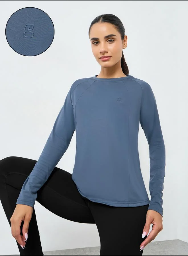 Styli Active Women Rubber Logo Thumbhole Top