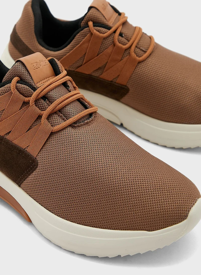 ACTVITTA Meredith Low Top Sneakers