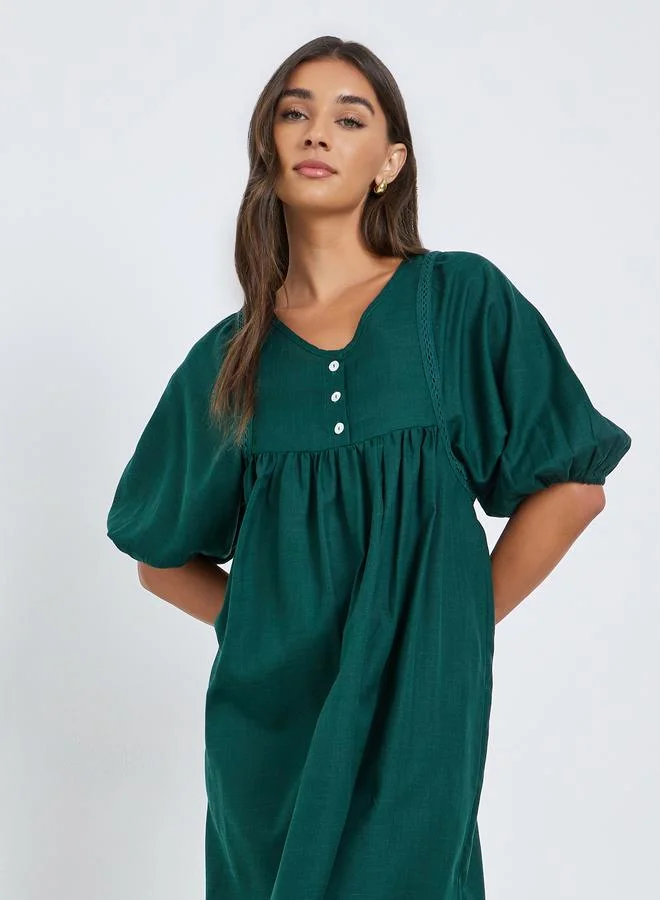 ستايلي V فستان طويل بياقة على شكل