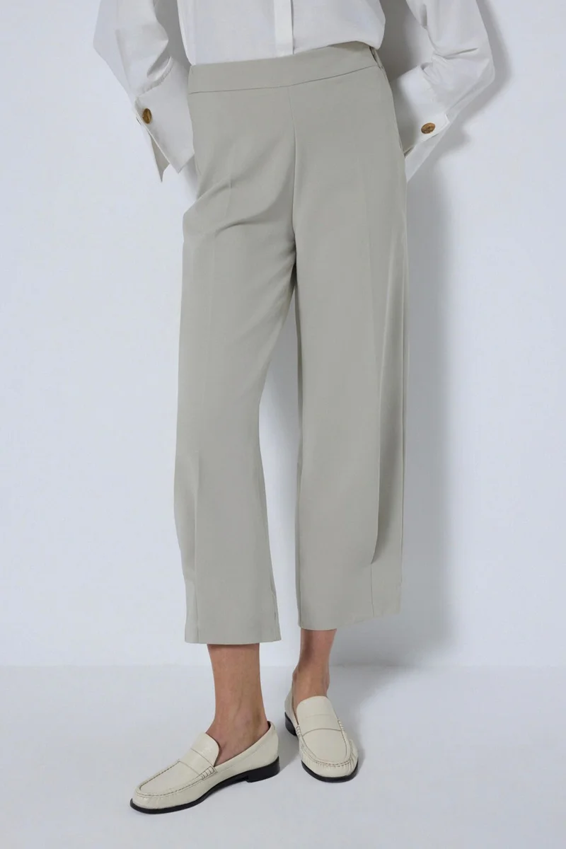 توتشي Crepe Trousers with Leg Stitching