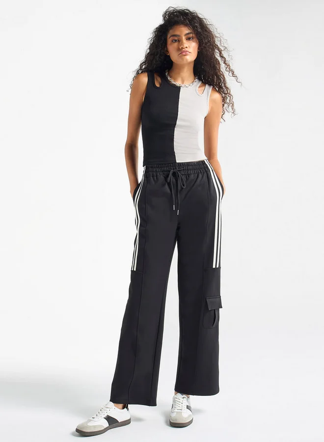 Splash FAV Colourblock Ribbed Sleeveless Top with Cutout Detail and Round Neck