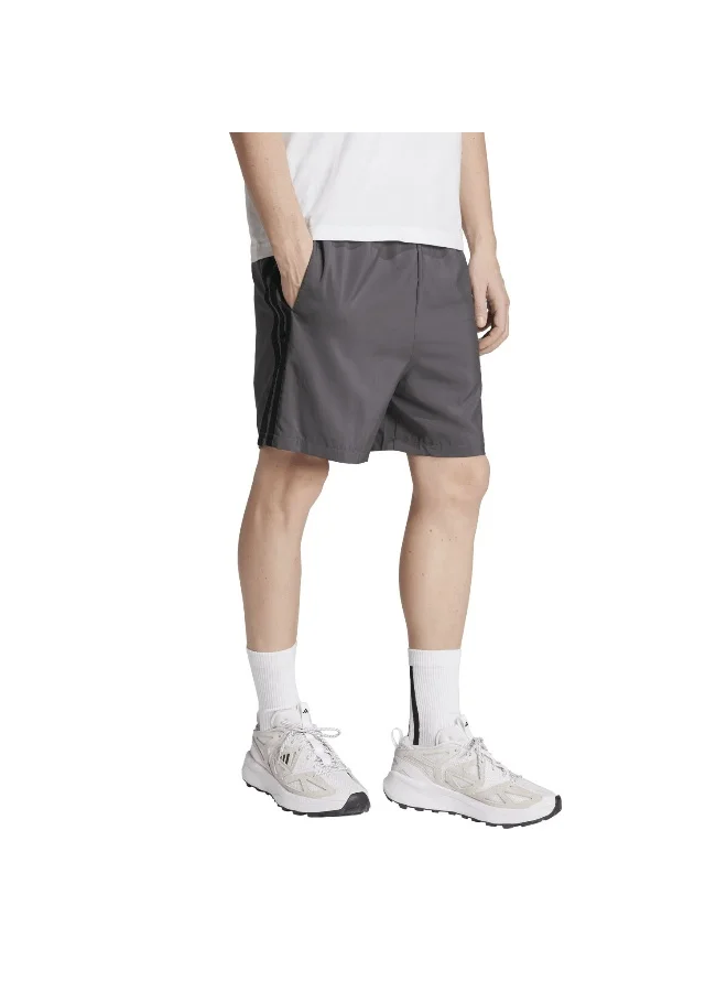 adidas شورت رجالي أساسي بثلاث خطوط تشيلسي