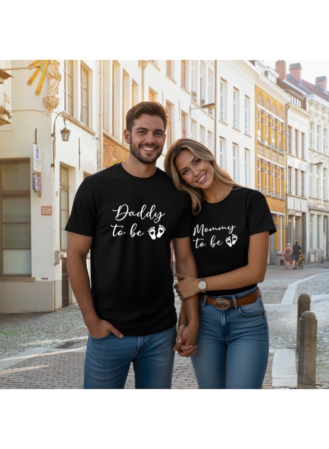 برينت شوب فور مي طقم تيشيرتات متطابقة للأمهات والأب | تيشيرت قطني للزوجين للآباء والأمهات الجدد | هدية مثالية للأم والأب الجدد - Image 3