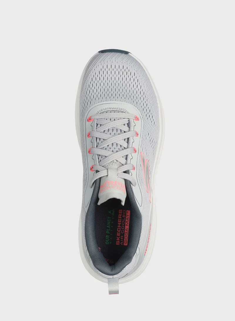 SKECHERS Max Cushioning Suspension