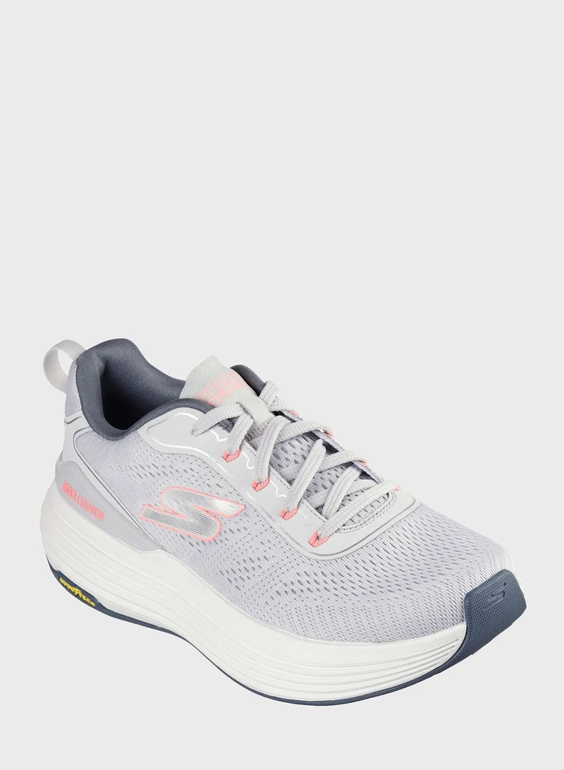 SKECHERS Max Cushioning Suspension